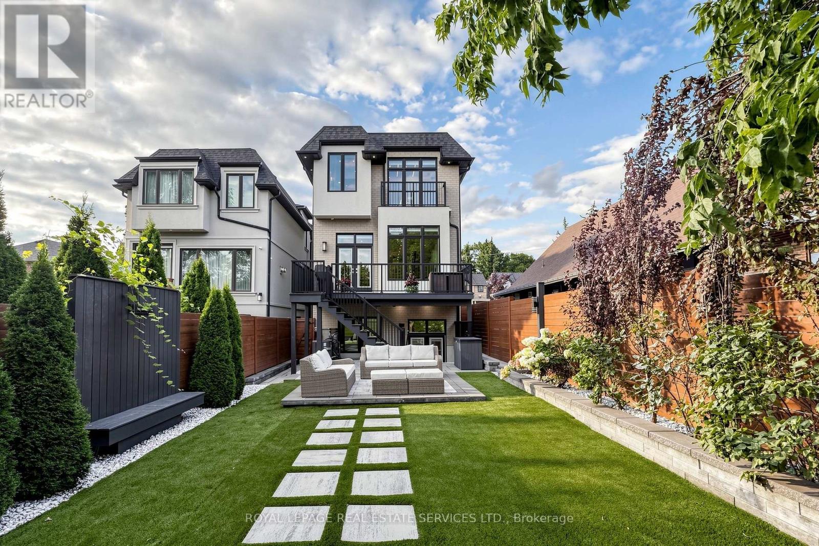 383 MELROSE AVENUE - Image 38