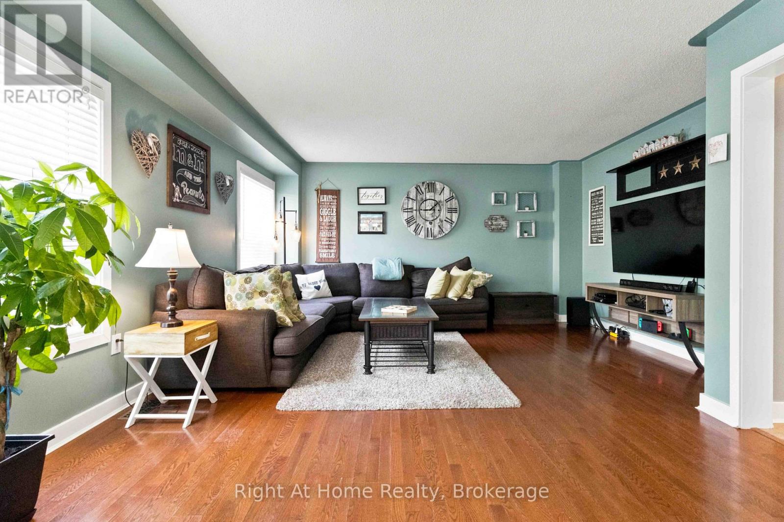 149 DADSON DRIVE - 8