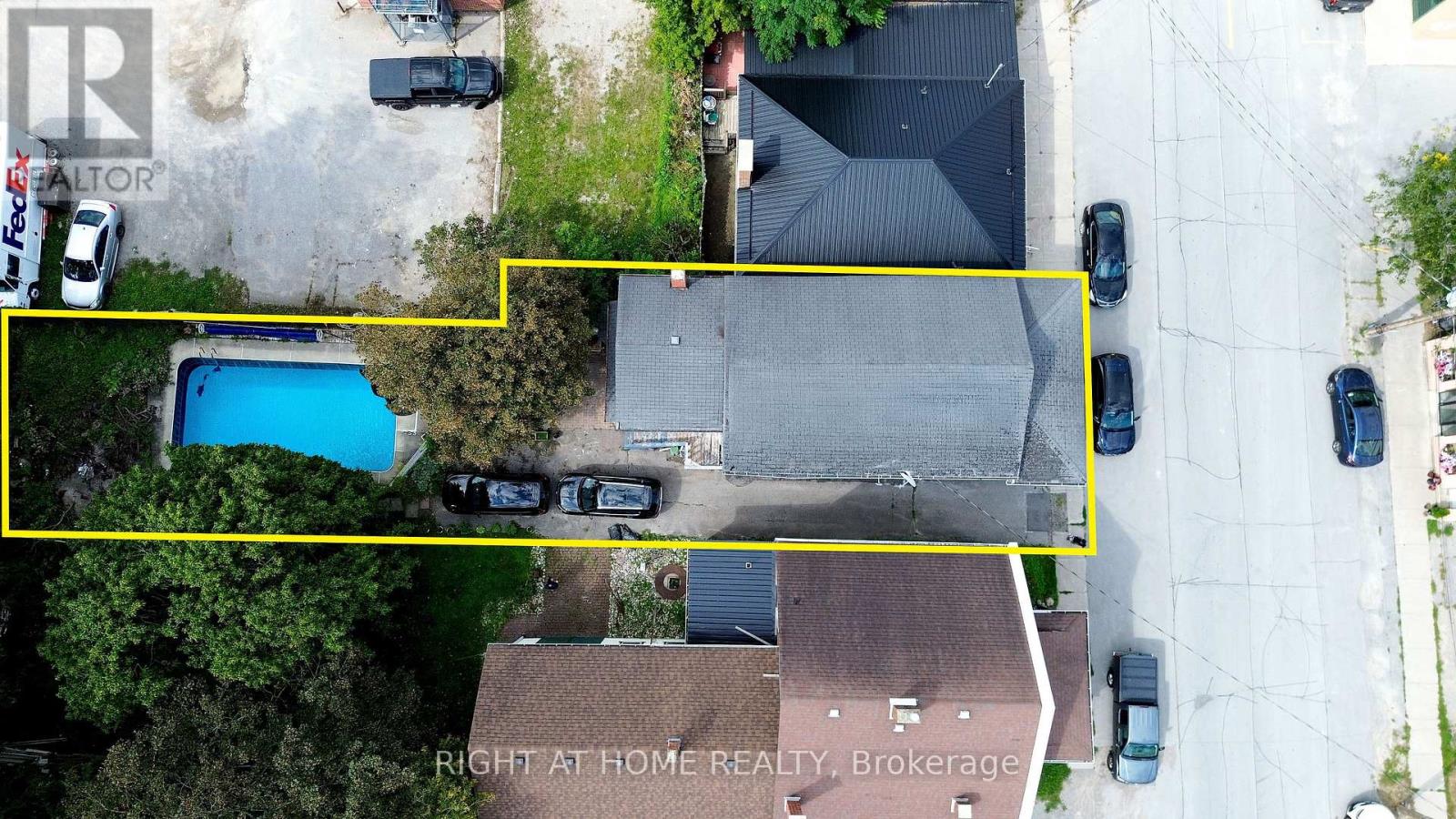 17 LAIDLAW ST STREET S - Image 25