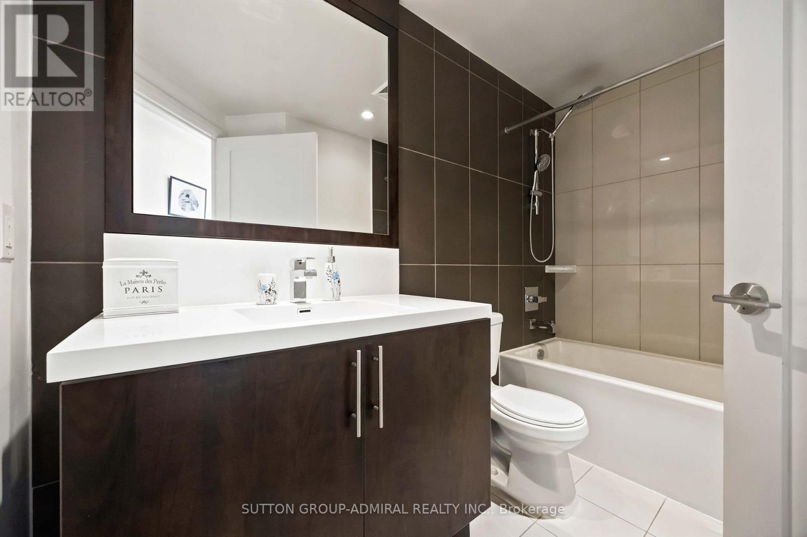 #2825 5 SHEPPARD AVENUE E - 16