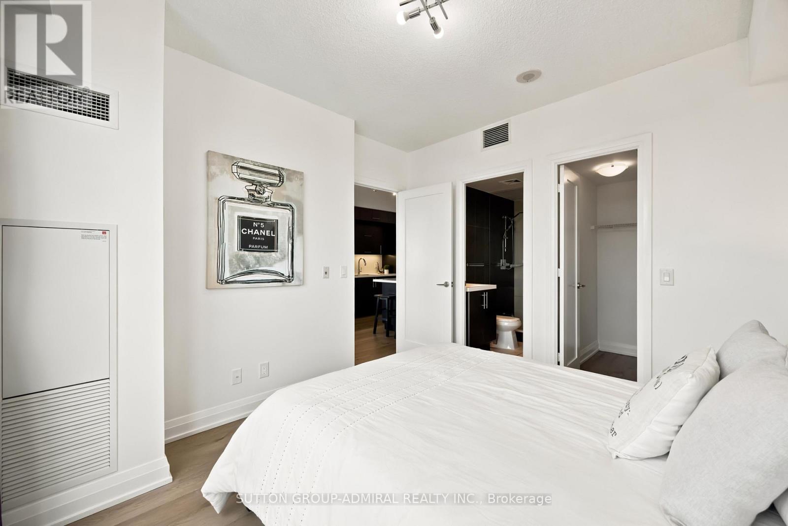 #2825 5 SHEPPARD AVENUE E - 20