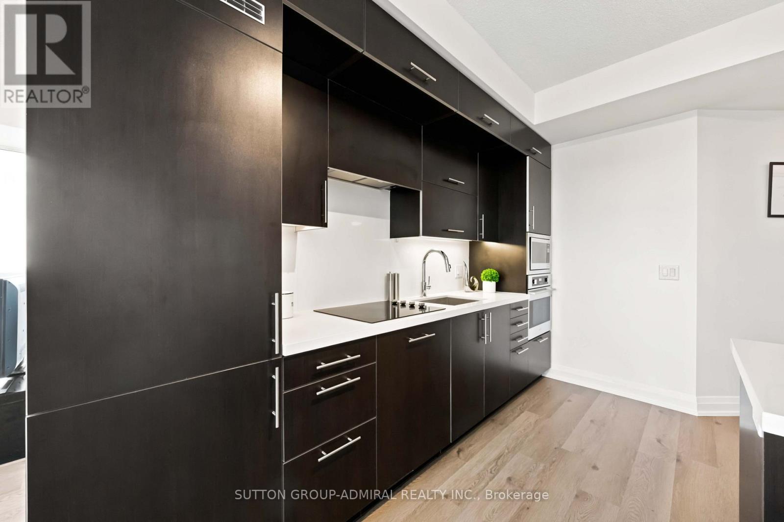 #2825 5 SHEPPARD AVENUE E - 7