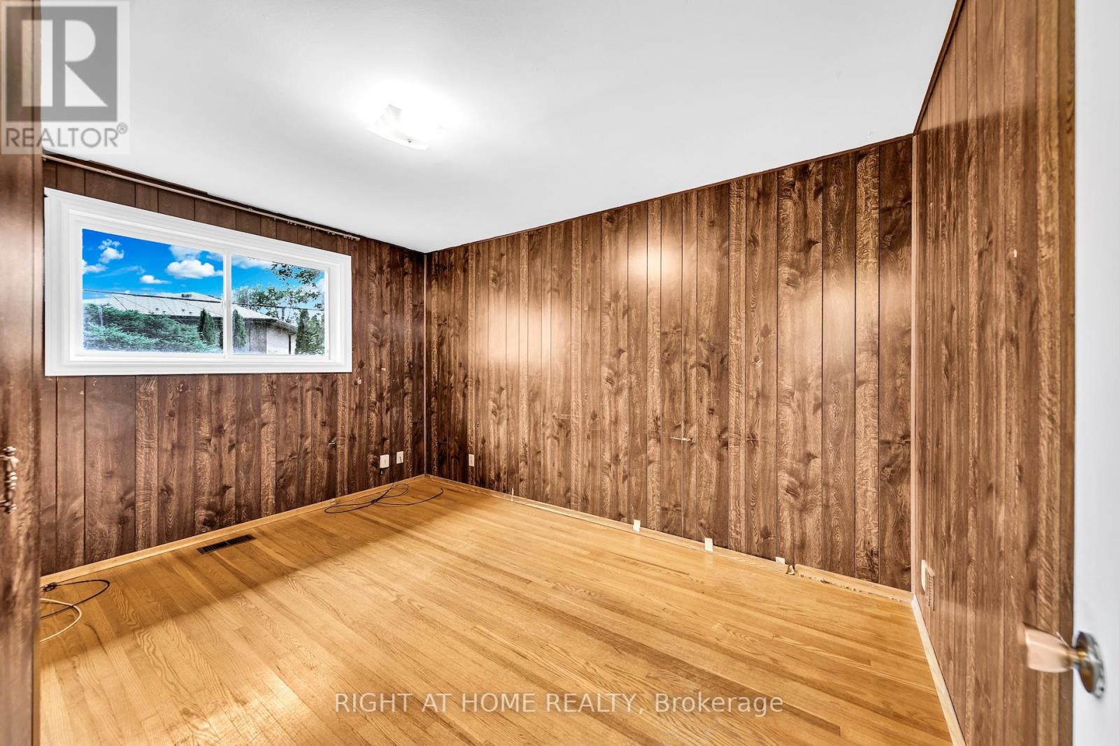 5 CLAREVILLE CRESCENT - 15