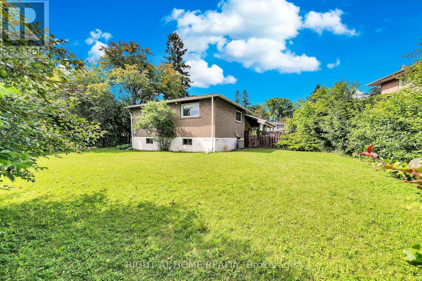 5 CLAREVILLE CRESCENT - Image 32