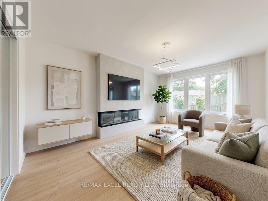 3 LOVEKIN GROVE - 12