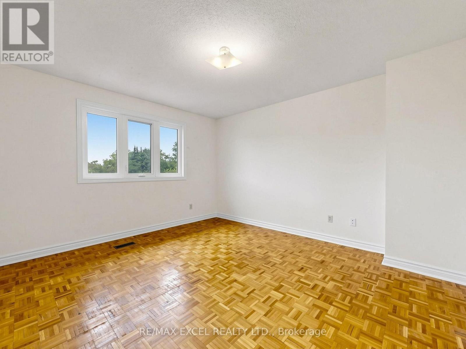 3 LOVEKIN GROVE - 30