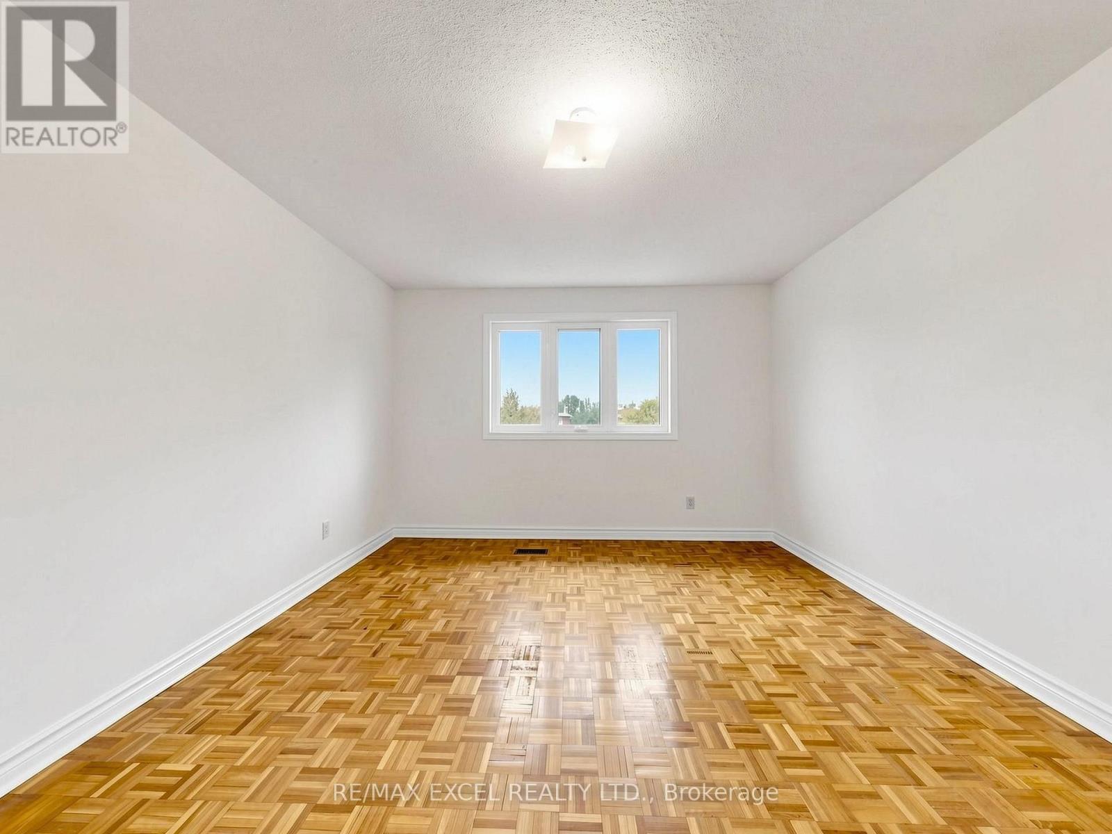 3 LOVEKIN GROVE - Image 31
