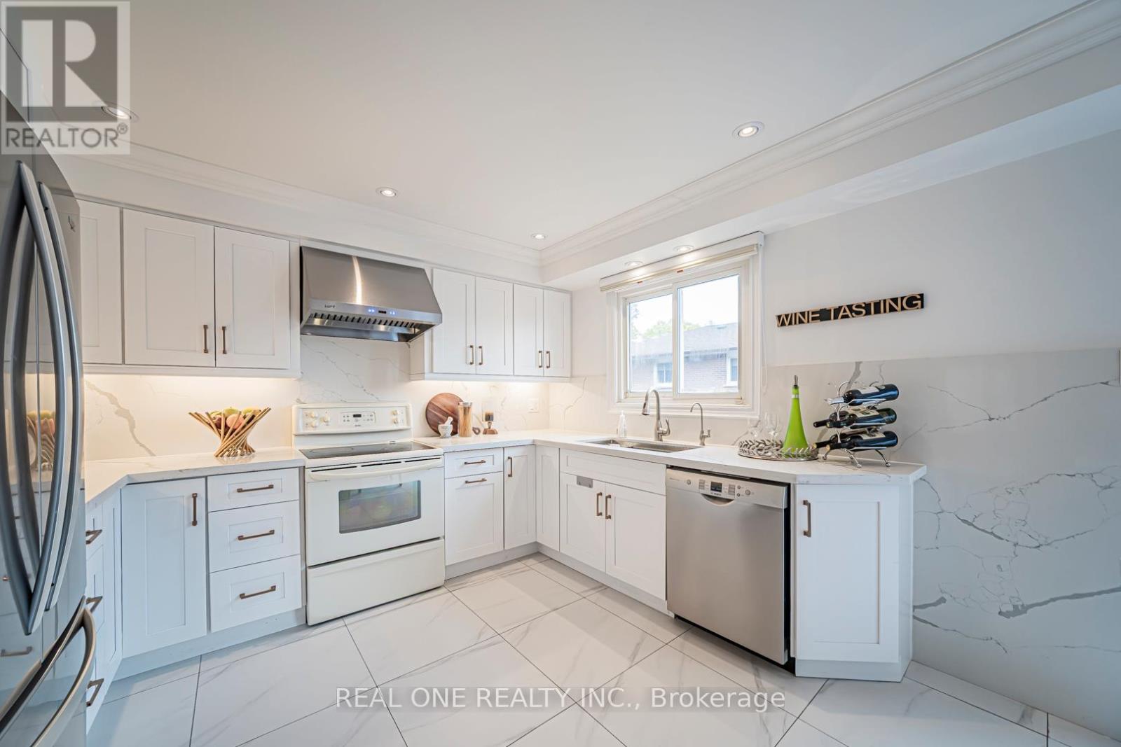 133 RISEBROUGH CIRCUIT - 10