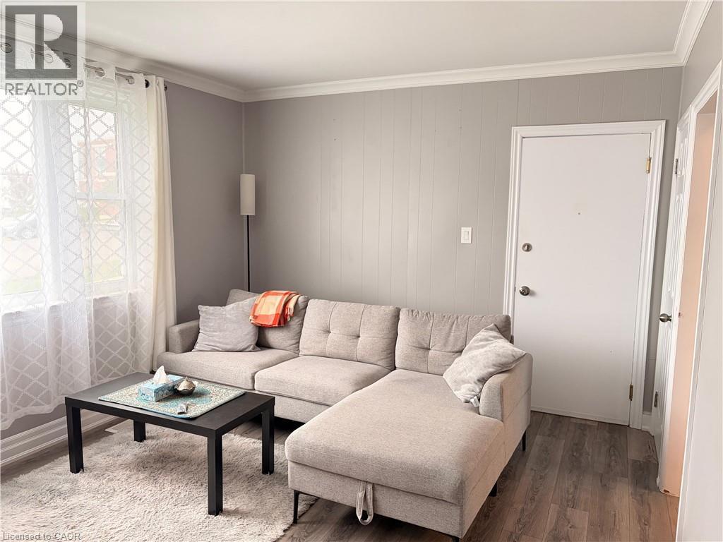 318 DOLPH Street S Unit# 1 — photo 2