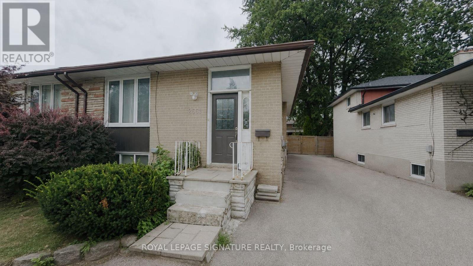 Photo of 2551 Padstow Crescent