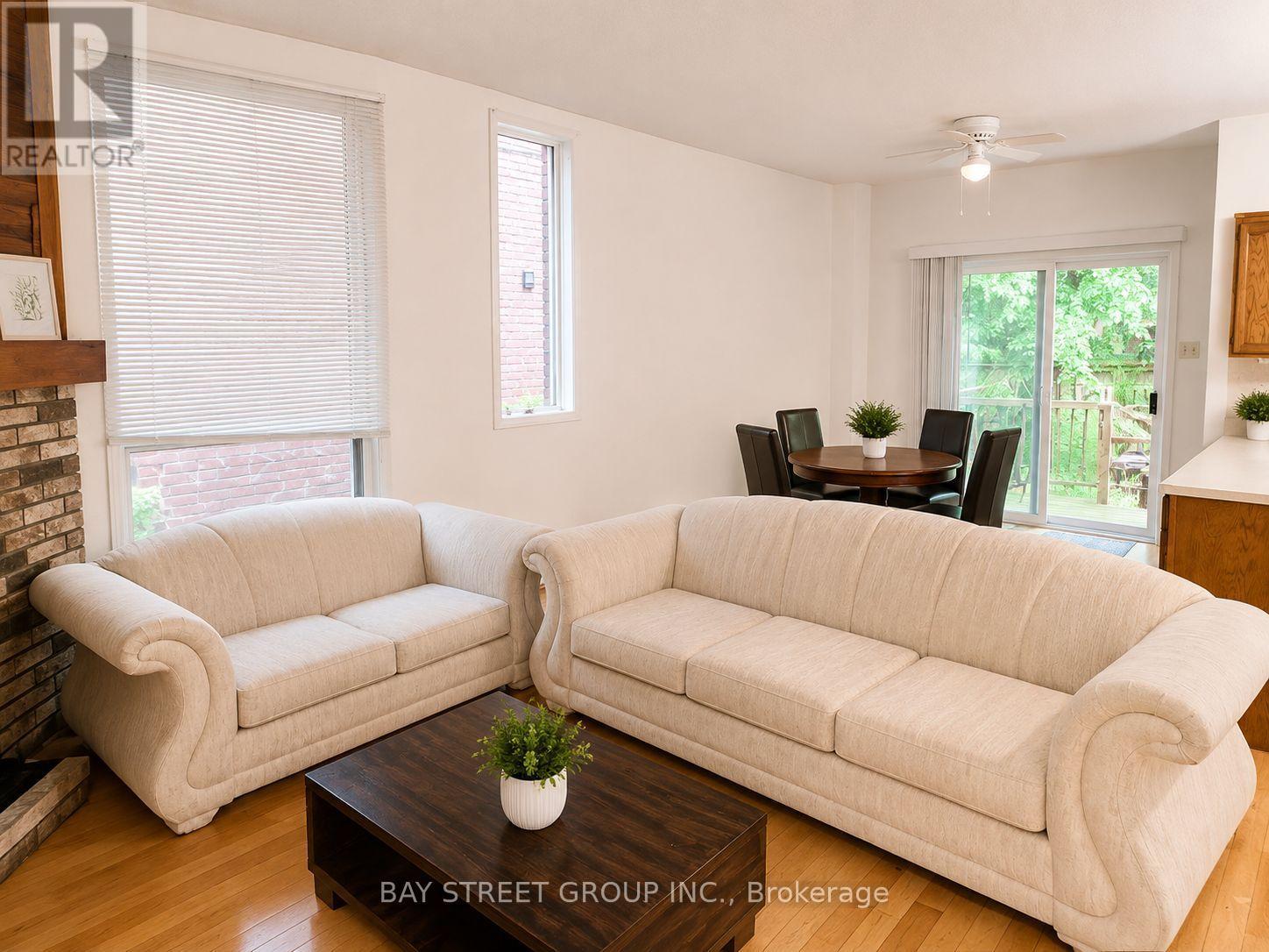 586 Huron Street, Toronto (Annex), Ontario, M5R2R7, Toronto (Annex), Ontario — photo 3 of 5