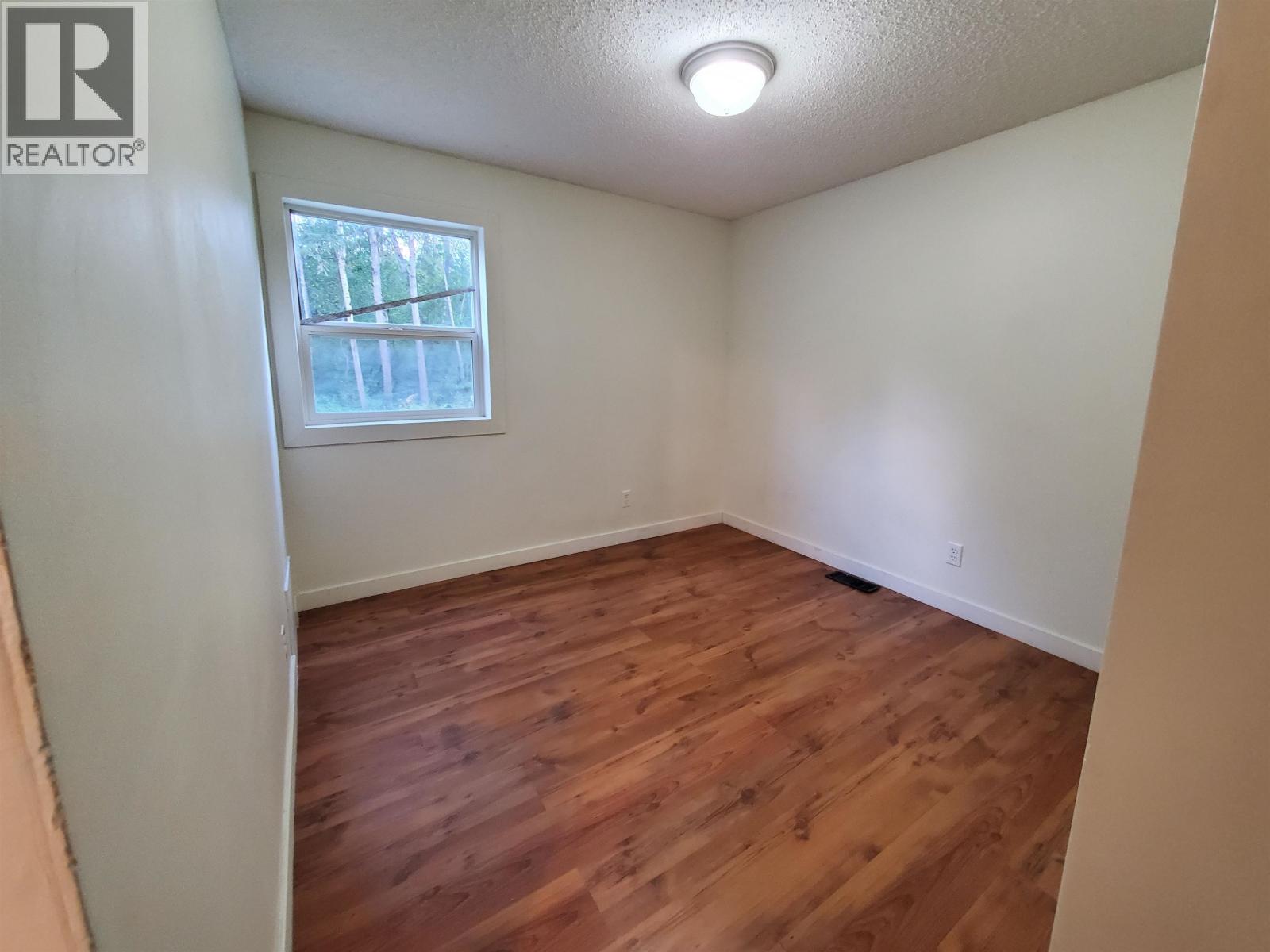 1017 HAZEL ROAD - Image 12