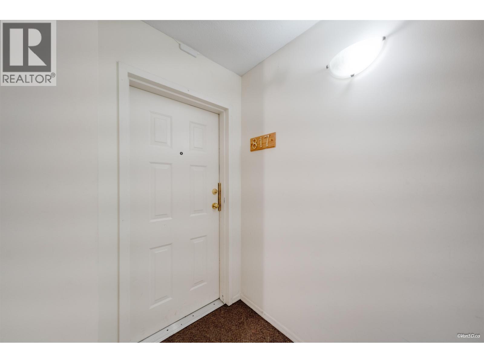 #817 1310 CARIBOO Street, New Westminster, British Columbia, V3M1X2, New Westminster, British Columbia — photo 2 of 5