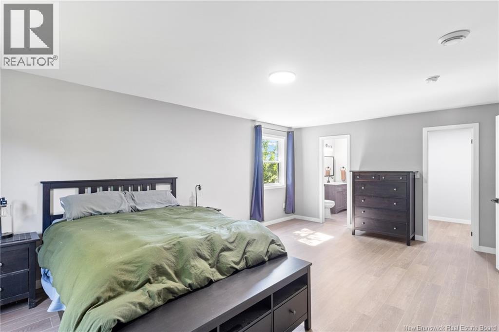 12 Mott Road - Image 25