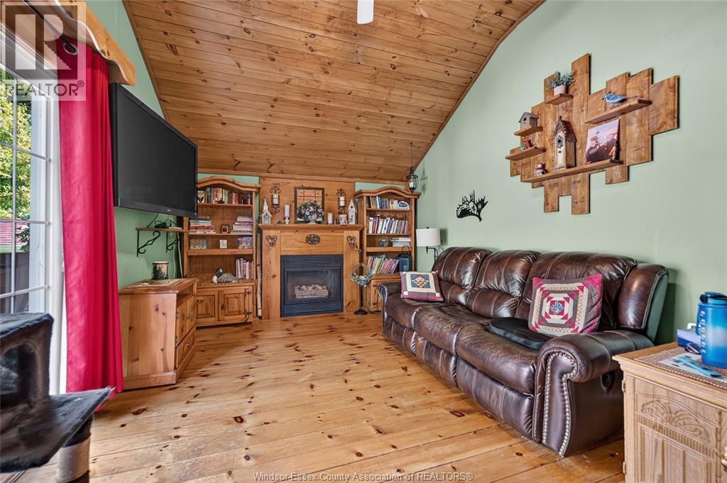 128 Windsor - Image 13