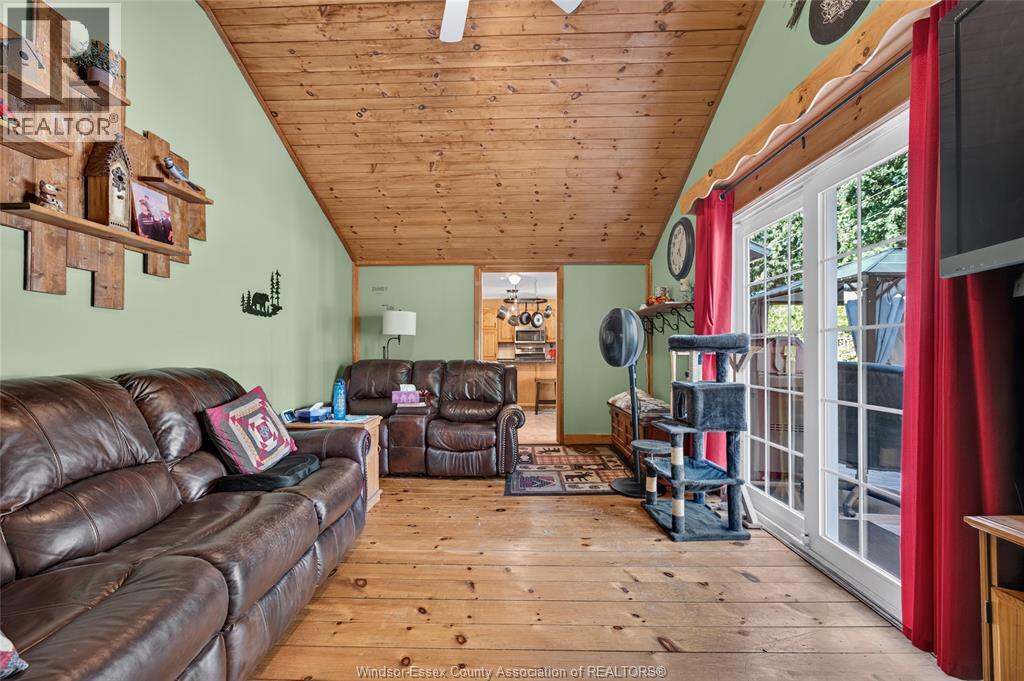 128 Windsor - Image 14