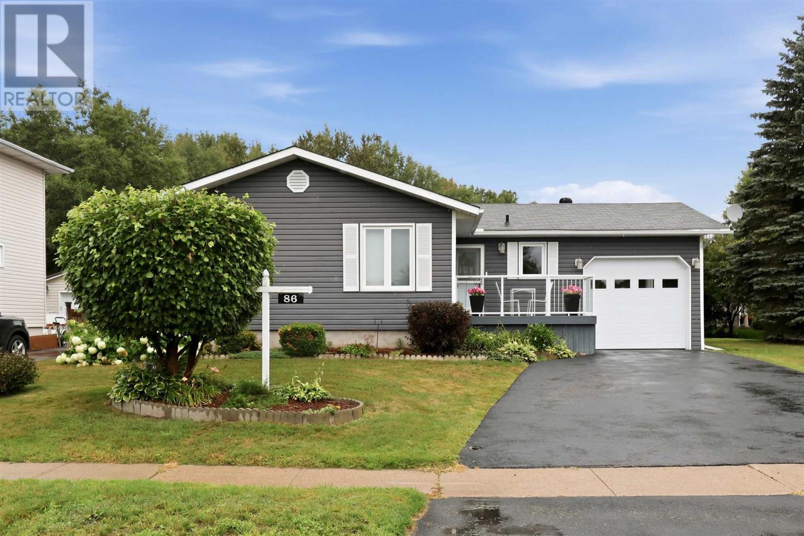86 Glen AVE - 1