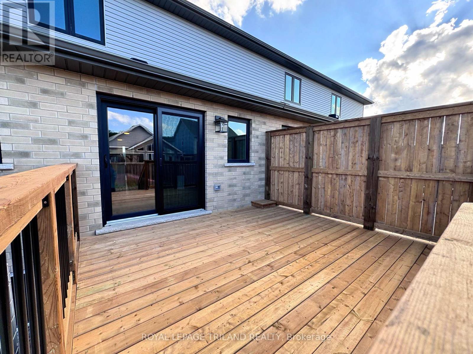 30 HOPPER LANE - 5