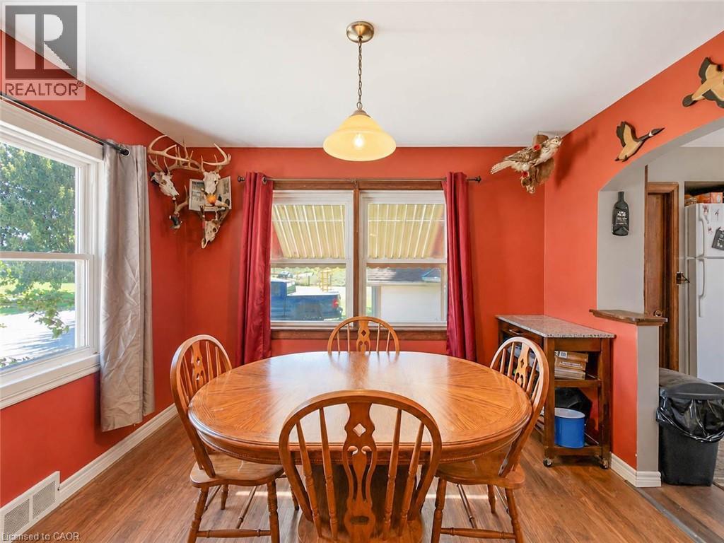 4 BAYGROVE Line - Image 31