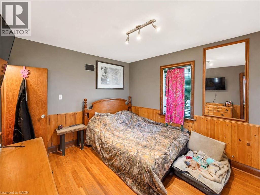 4 BAYGROVE Line - Image 33