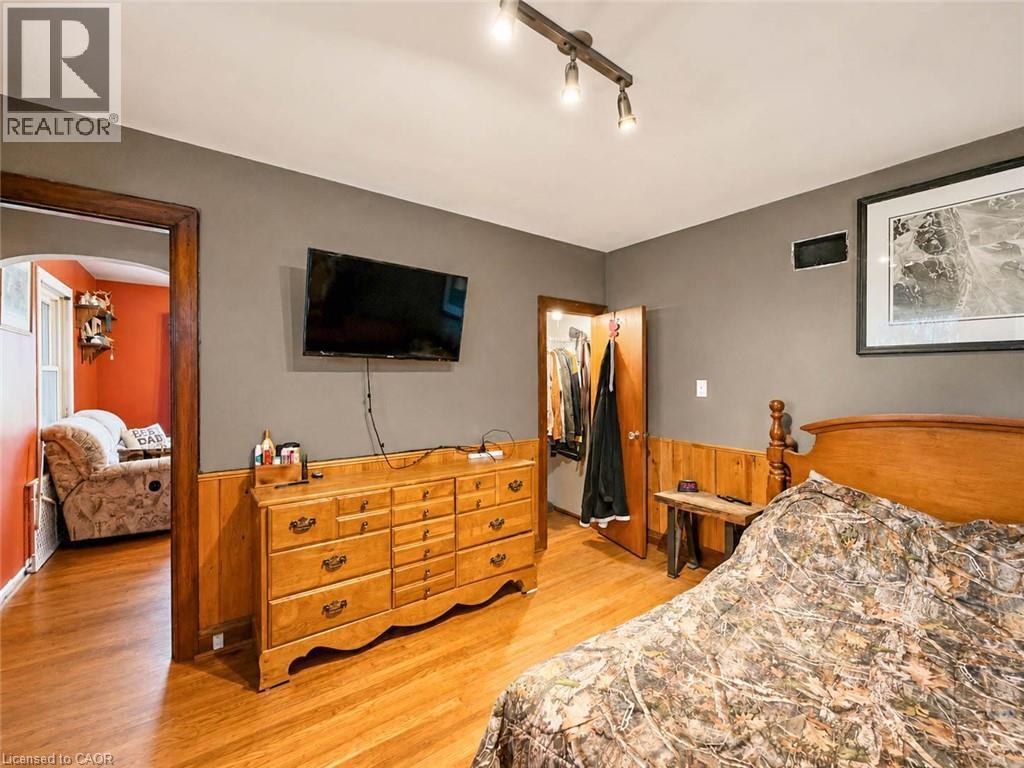 4 BAYGROVE Line - Image 34