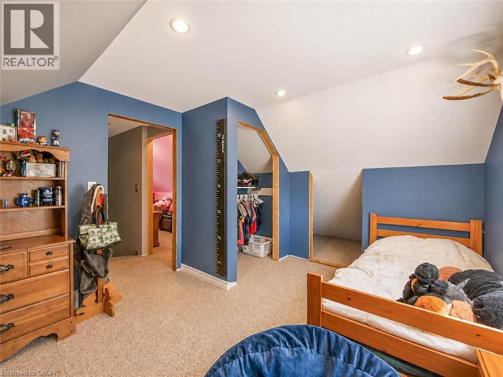 4 BAYGROVE Line - Image 38