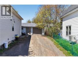 9 Mansfield, photo 3