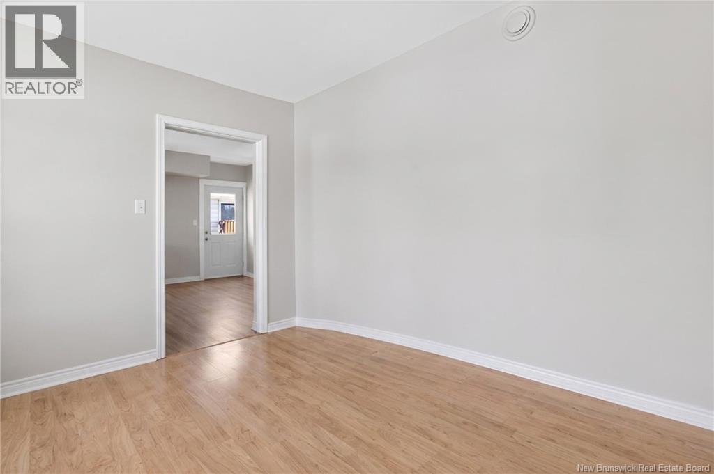 9 Mansfield - 25