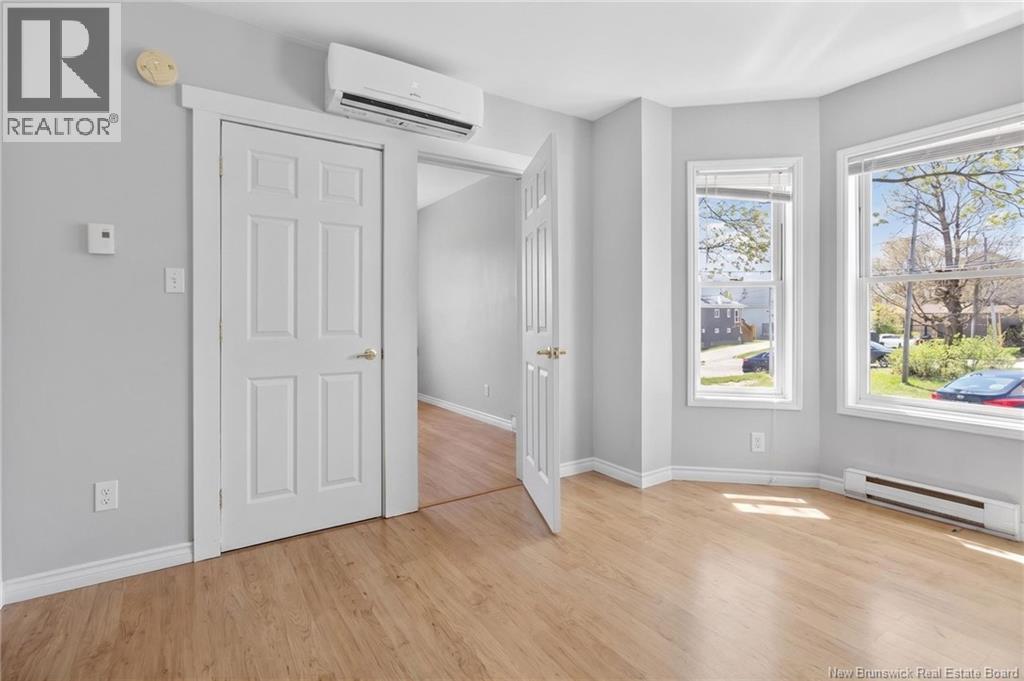 9 Mansfield - 22