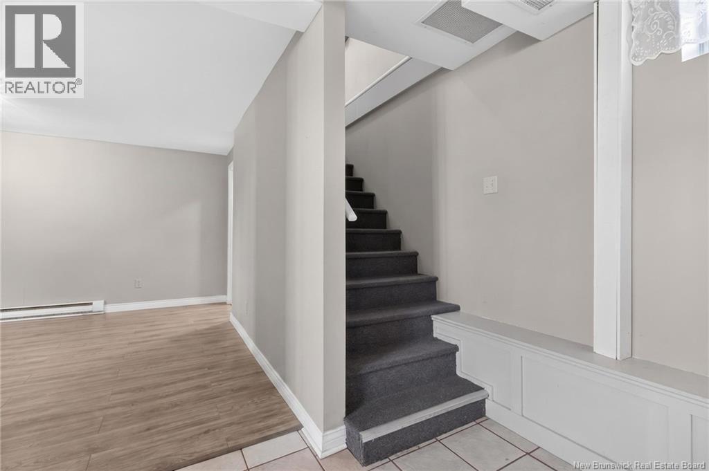 9 Mansfield - 30