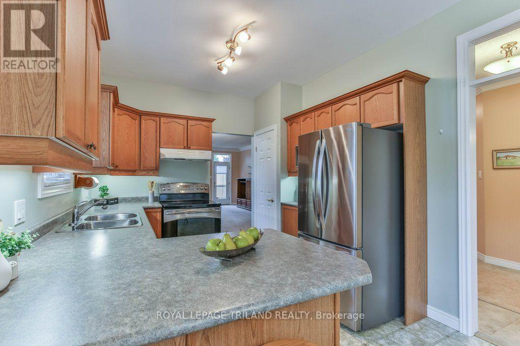 #42 44 EDGEVALLEY ROAD - 11