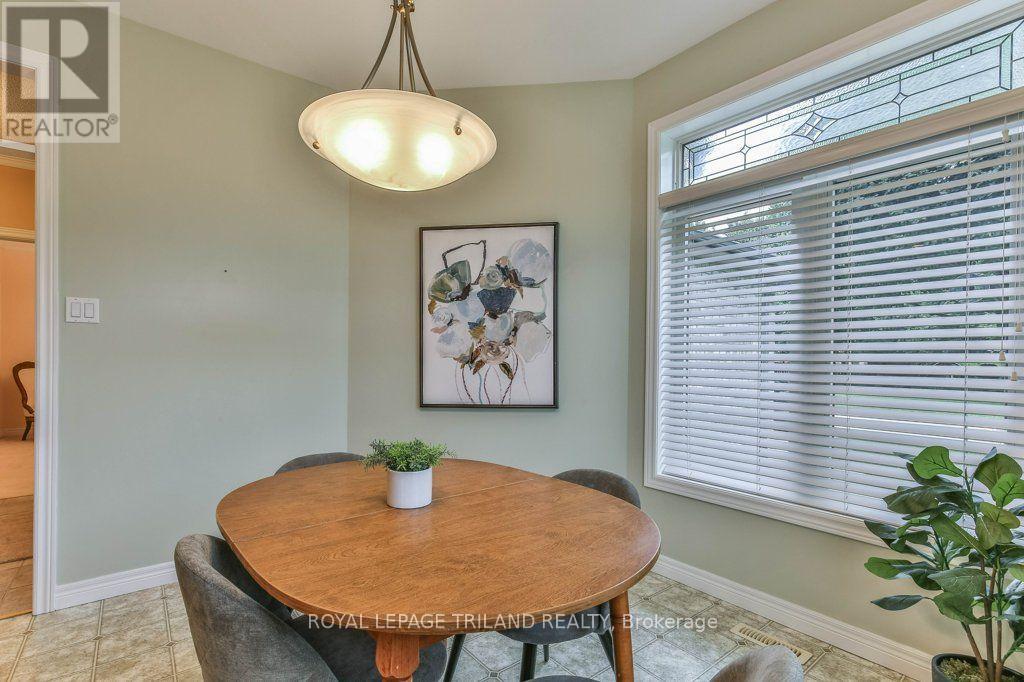 #42 44 EDGEVALLEY ROAD - 16