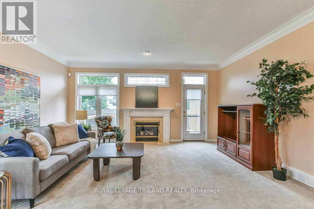 #42 44 EDGEVALLEY ROAD - 17
