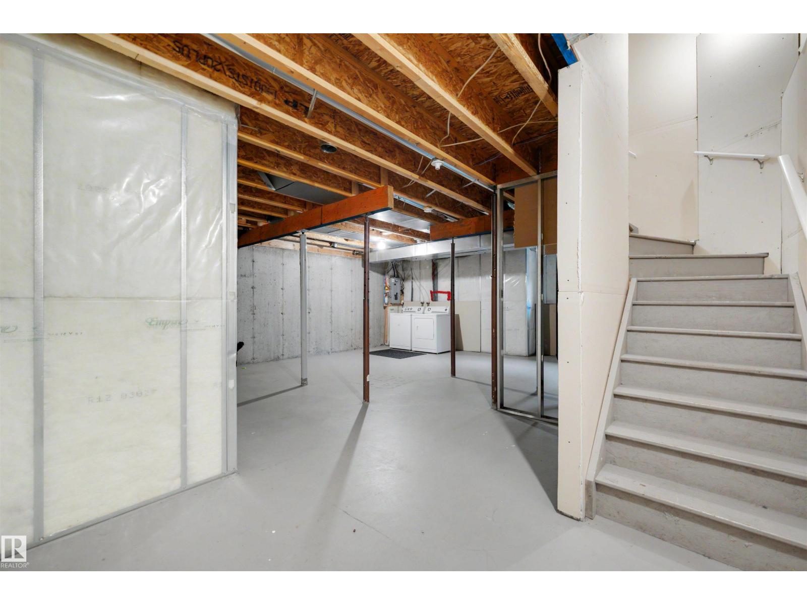 #13 450 HYNDMAN CR NW - Image 26