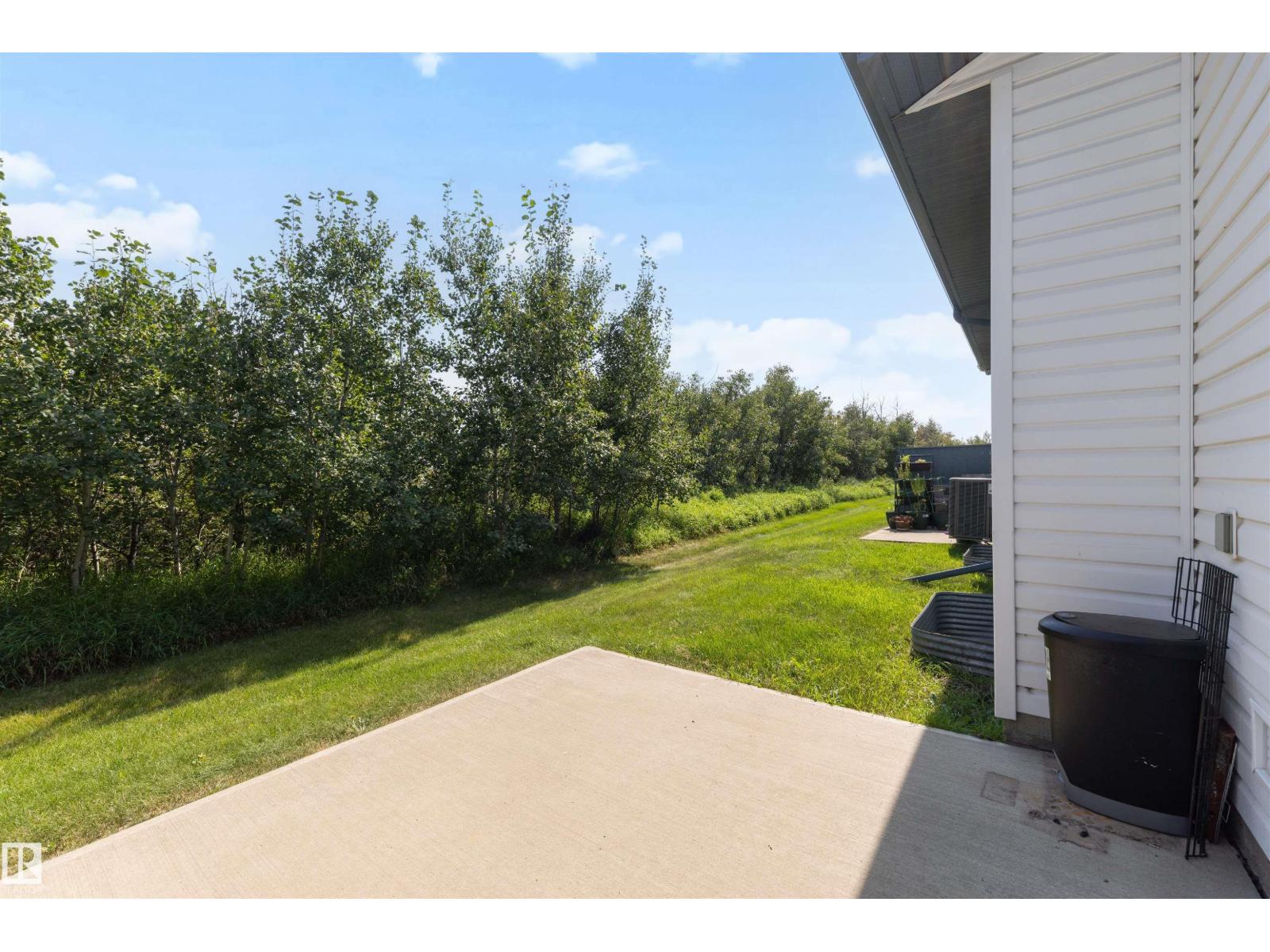 #13 450 HYNDMAN CR NW - 29