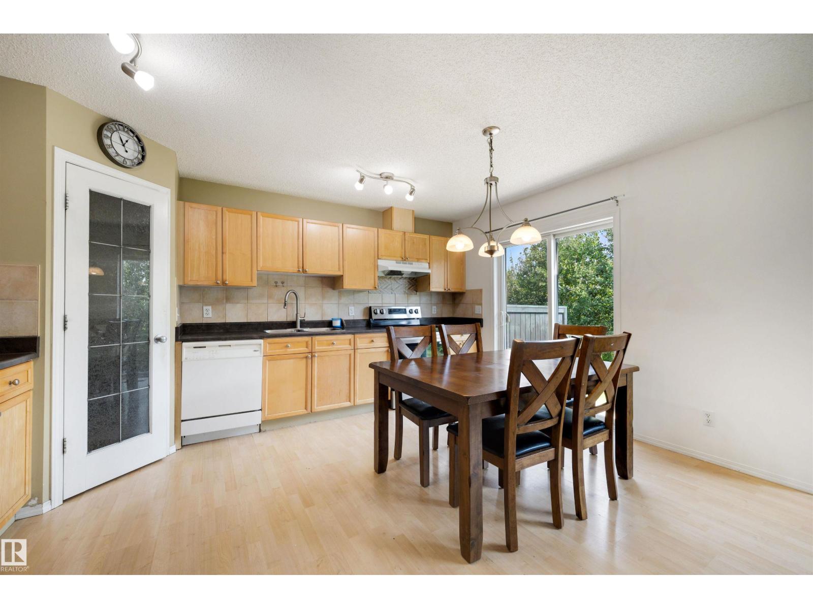#13 450 HYNDMAN CR NW - 6