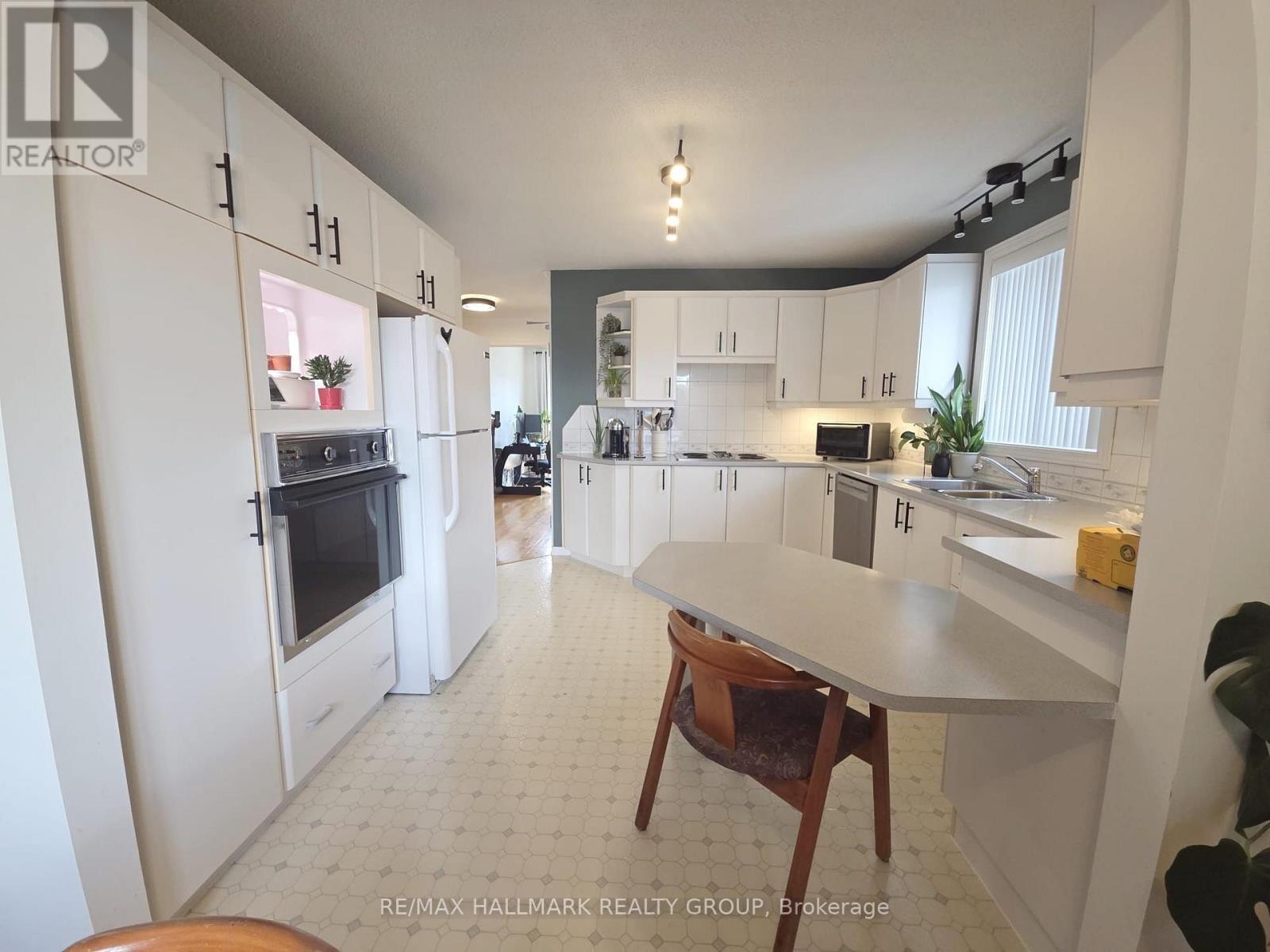 MAIN - 677 PRINCIPALE STREET W, Casselman — photo 2