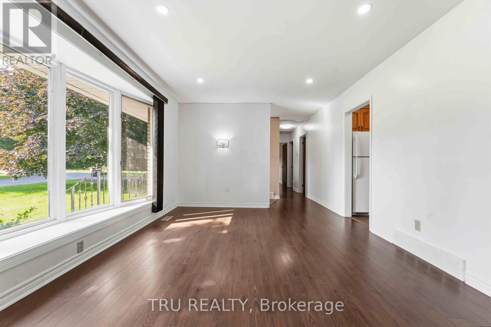 19 ELLERY CRESCENT - 10