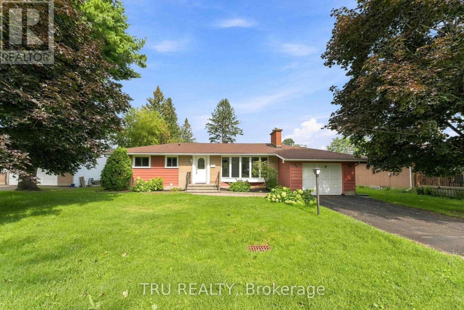 19 ELLERY CRESCENT - 2