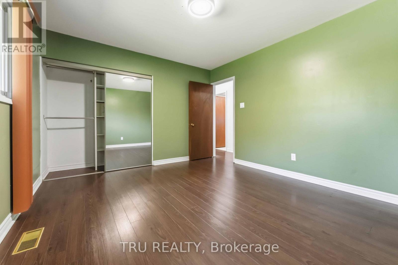 19 ELLERY CRESCENT - 28