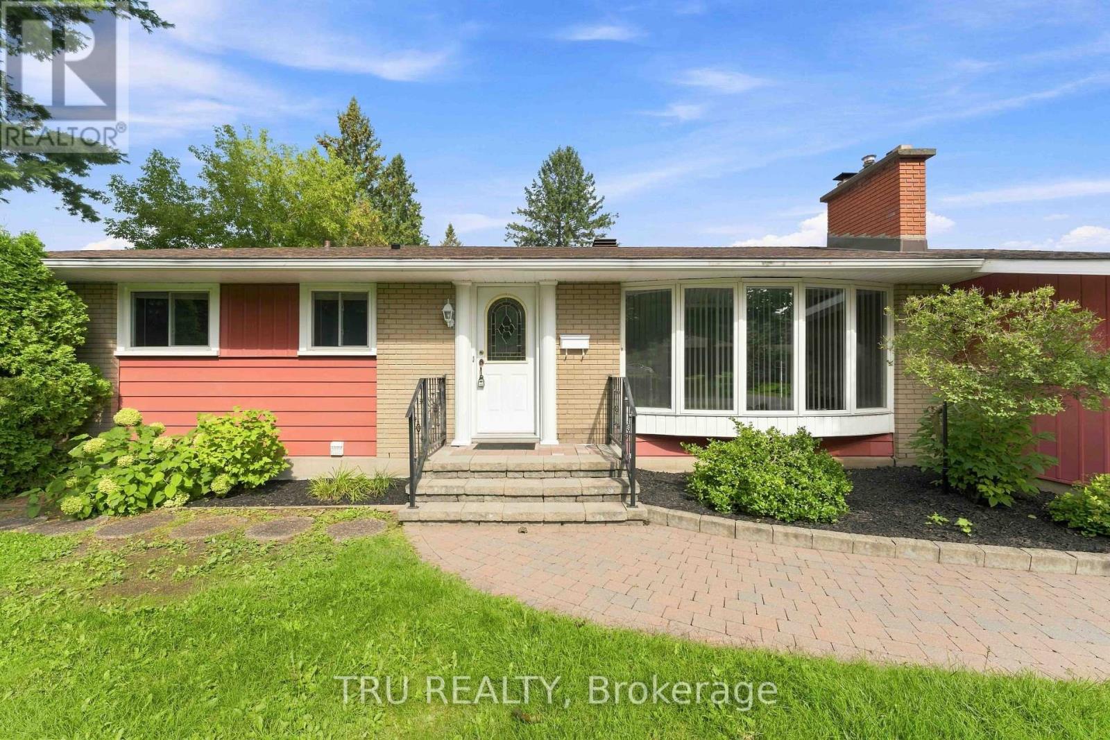 19 ELLERY CRESCENT - 3