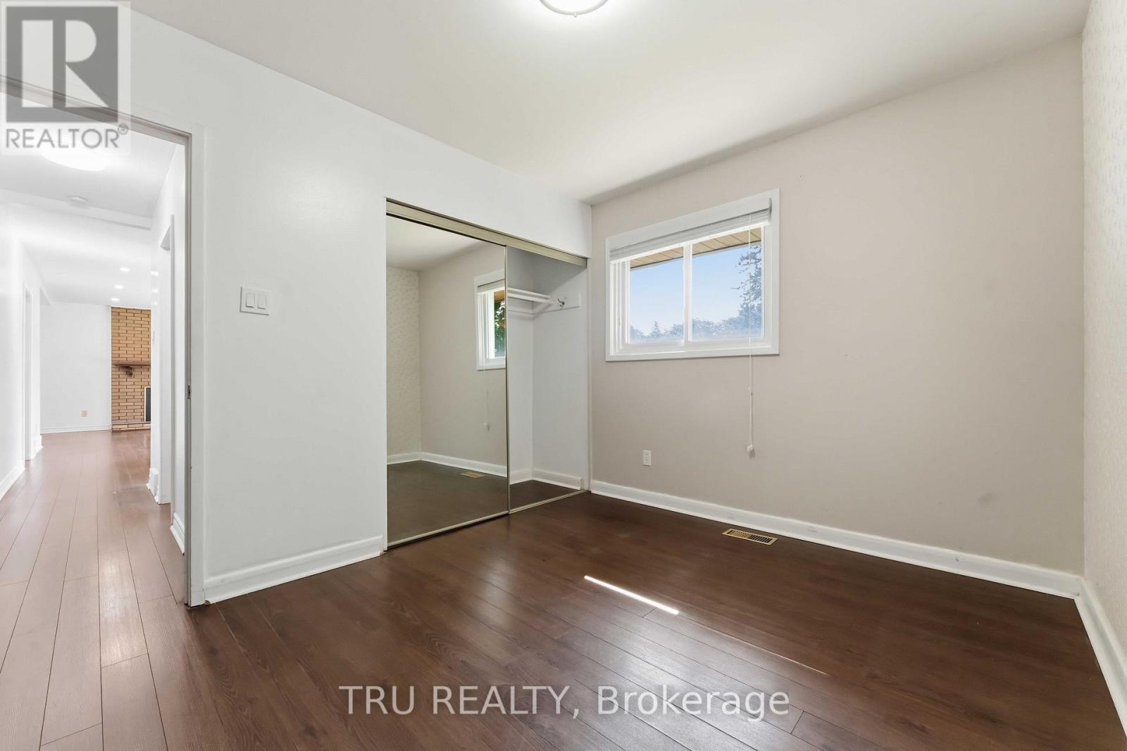 19 ELLERY CRESCENT - 32