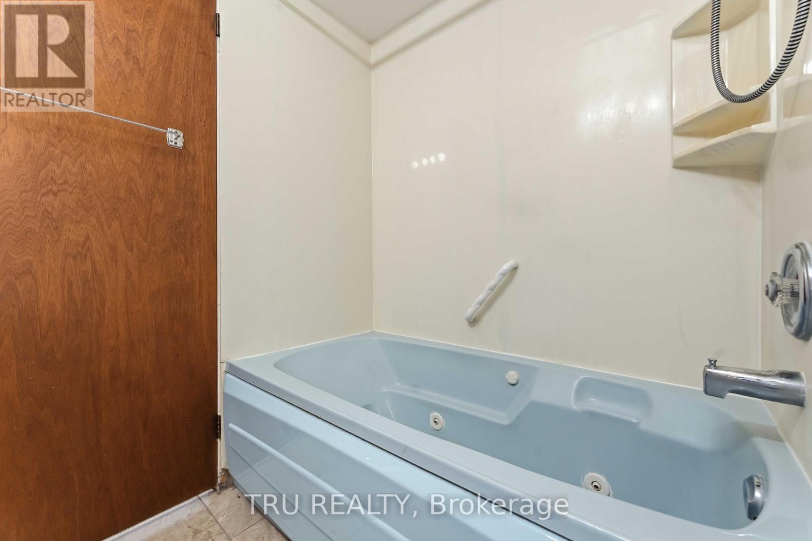 19 ELLERY CRESCENT - 34