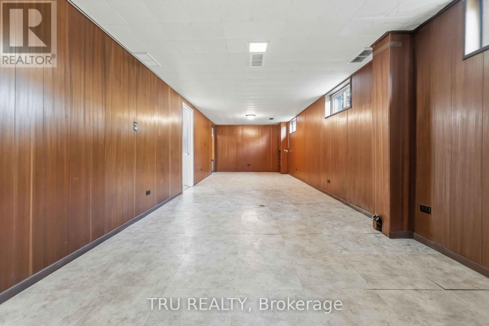 19 ELLERY CRESCENT - 37