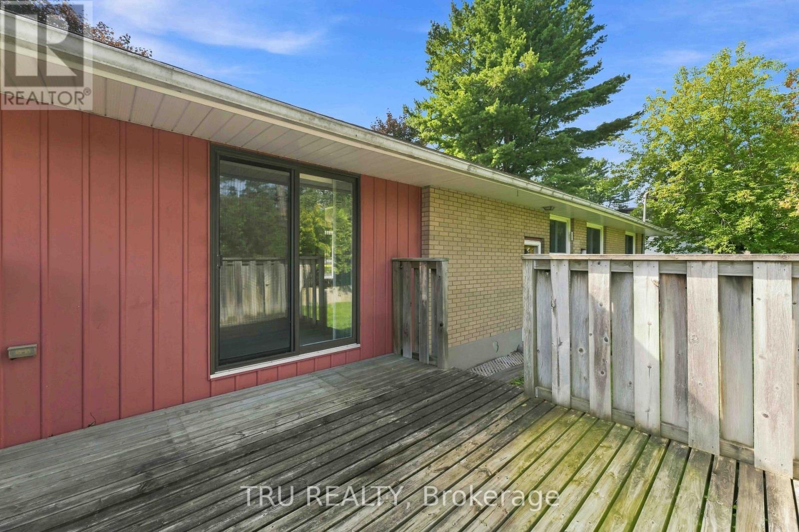 19 ELLERY CRESCENT - 39