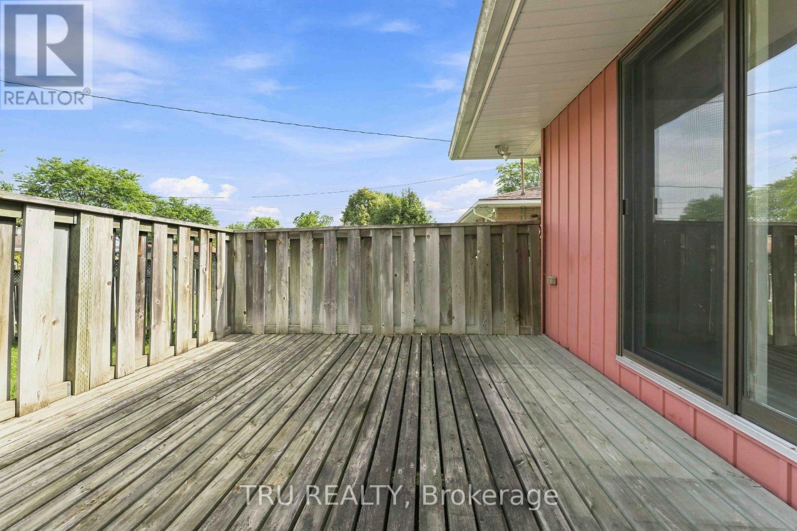 19 ELLERY CRESCENT - 40