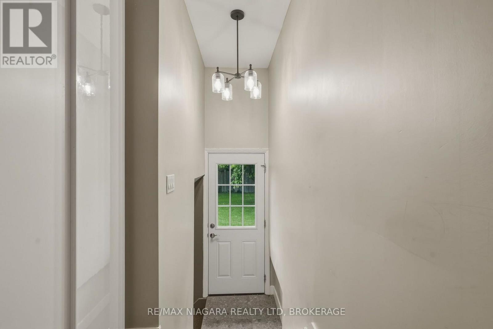 9 YOUNGBLUT AVENUE - Image 30