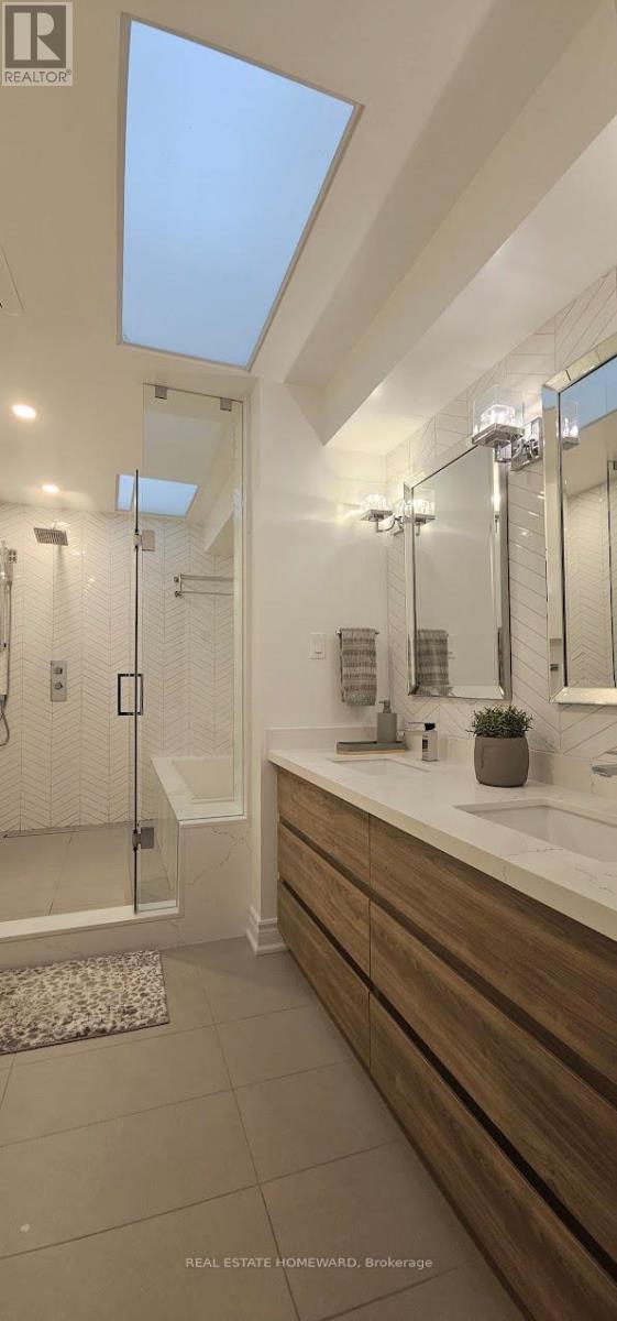 #5 122 GLEN MANOR DRIVE - 18