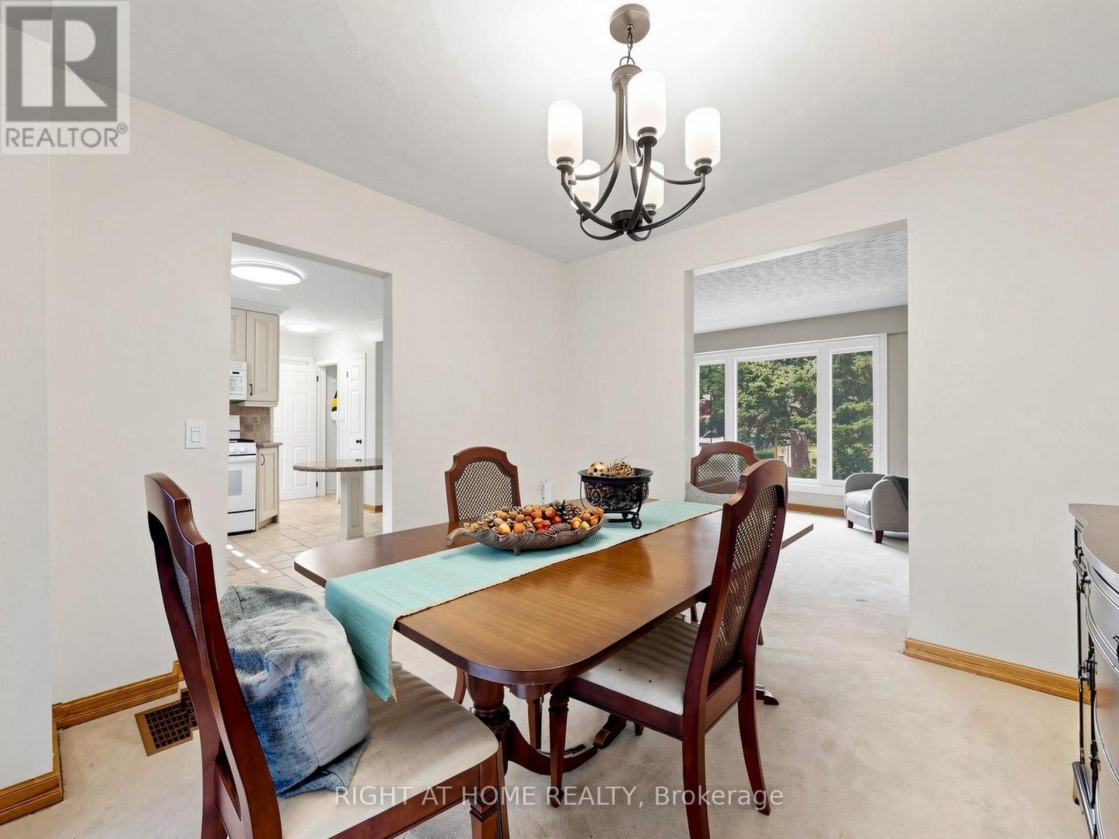 479 BERNHARD CRESCENT - 11