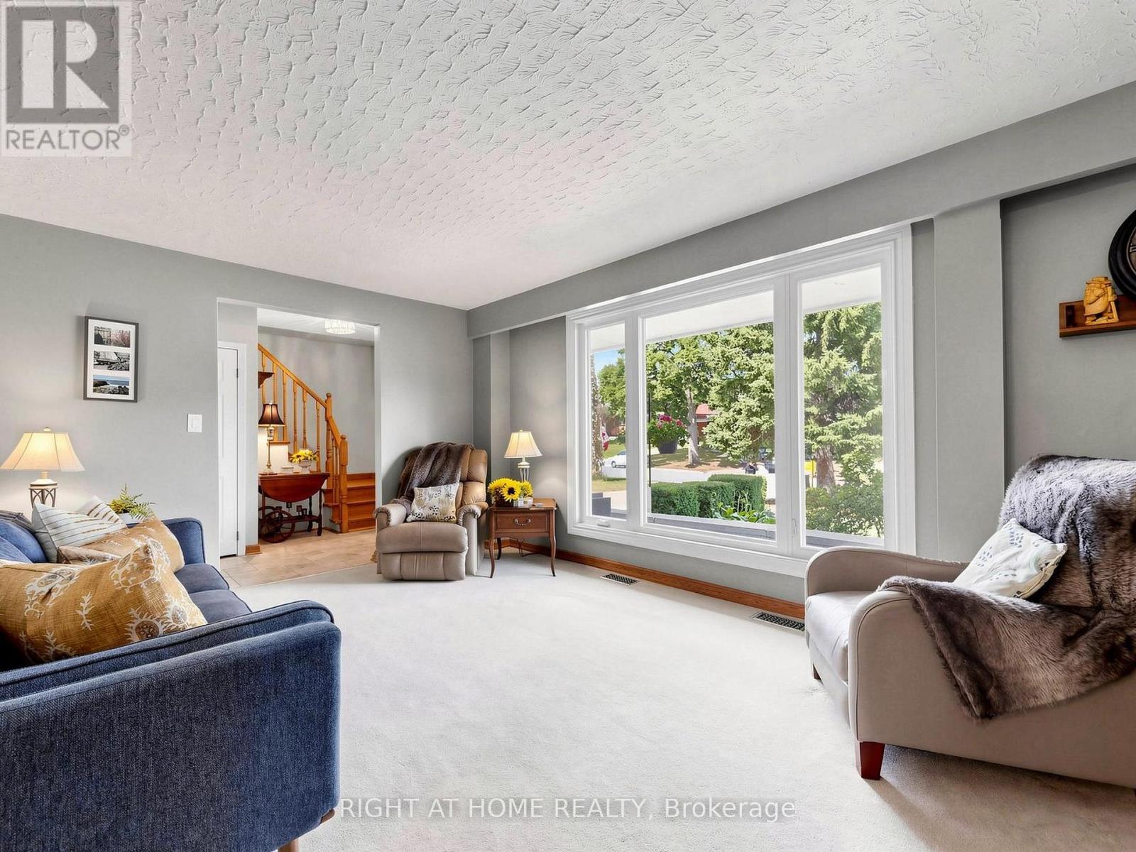 479 BERNHARD CRESCENT - 4